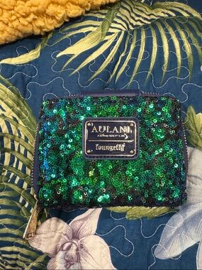 Loungefly disney aulani wallet